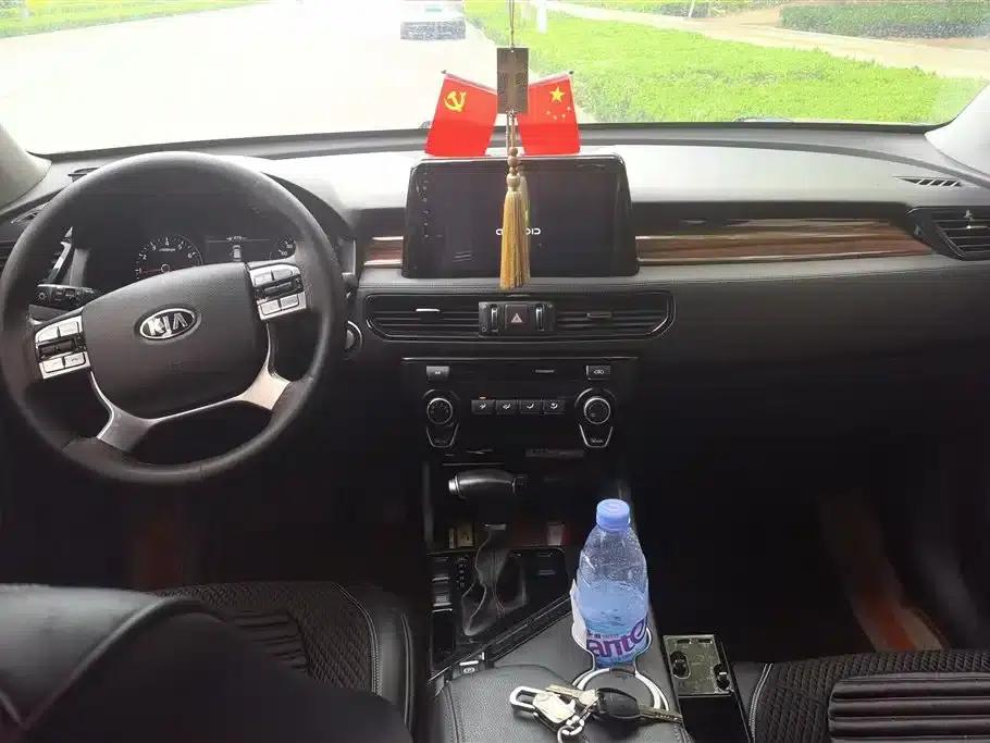 Kia KX7 2017 2.4L Automatic 2WD GLS 5-seater — миниатюра 12