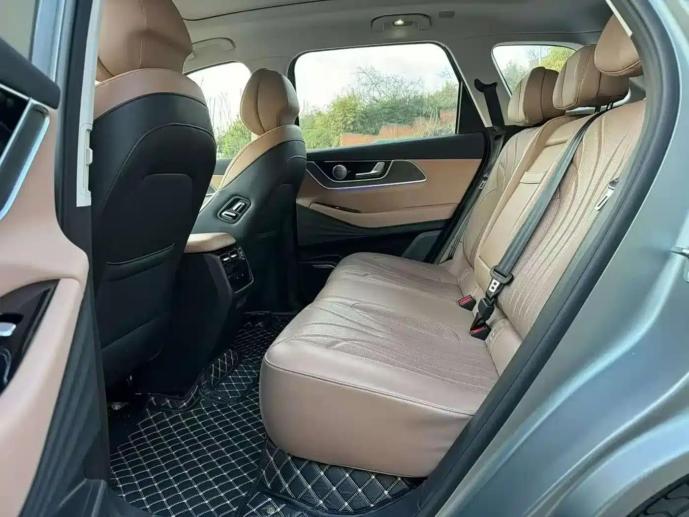 Chery Tiggo 8L 2024 2.0T 2WD Premium Edition 5-seater — миниатюра 4