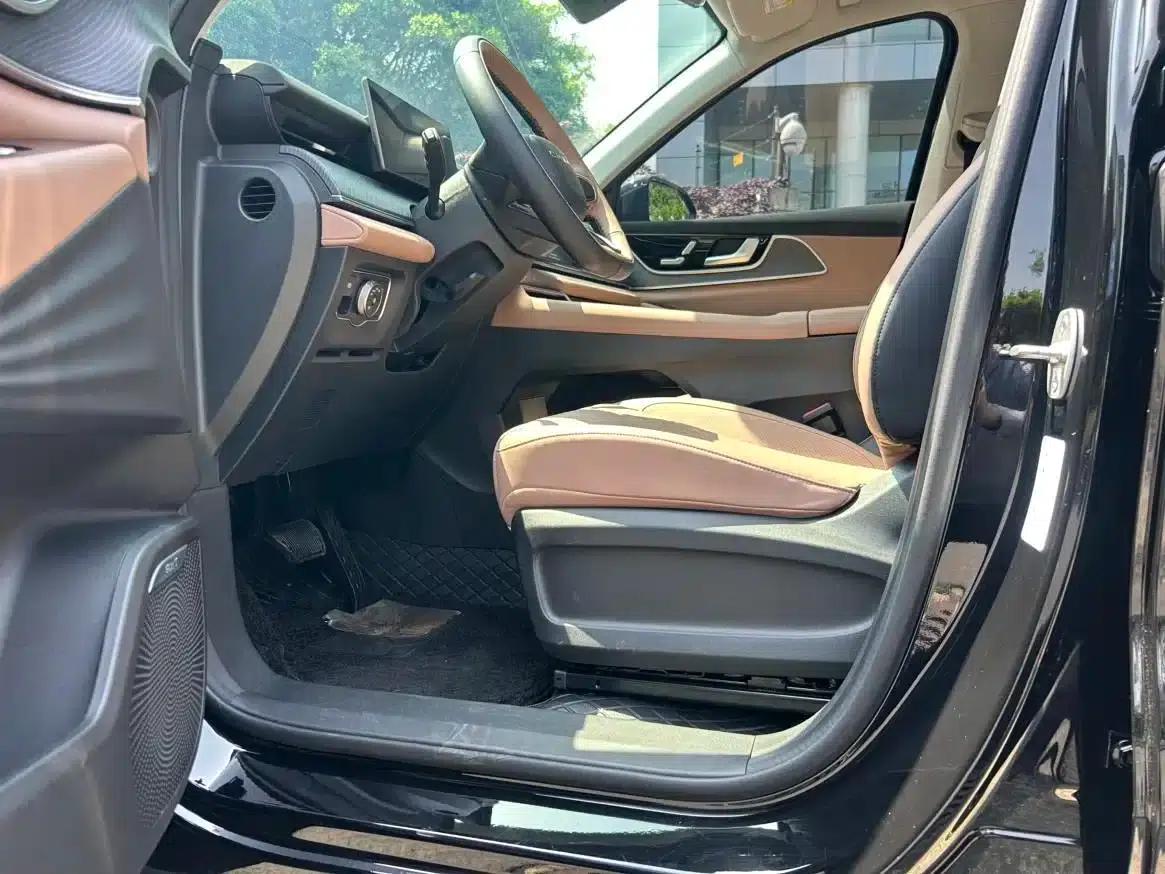 Chery Tiggo 8L 2024 2.0T 2WD Luxury 7-Seater — миниатюра 2