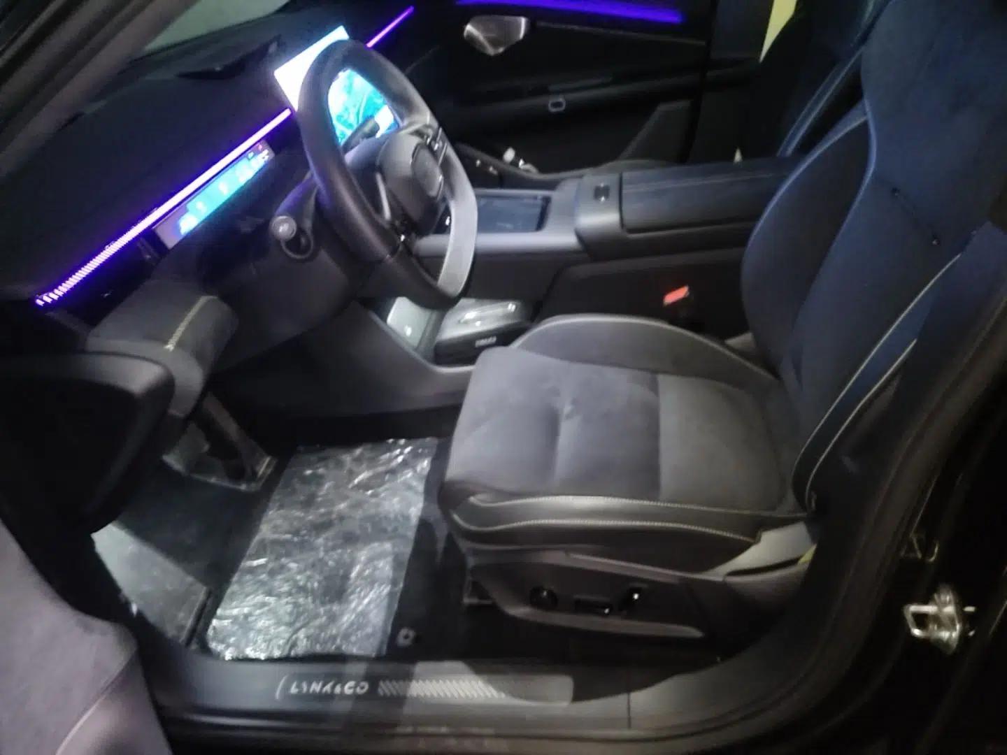 Lynk & Co 10 EM-P 2025 Model 240 All-Wheel Drive Ultra—Sport Edition — миниатюра 17