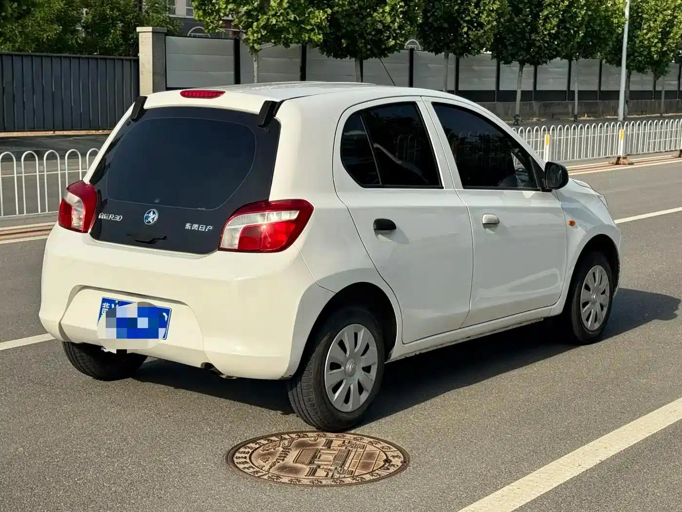 Venucia R30 2016 1.2L Manual Comfort Edition — миниатюра 9