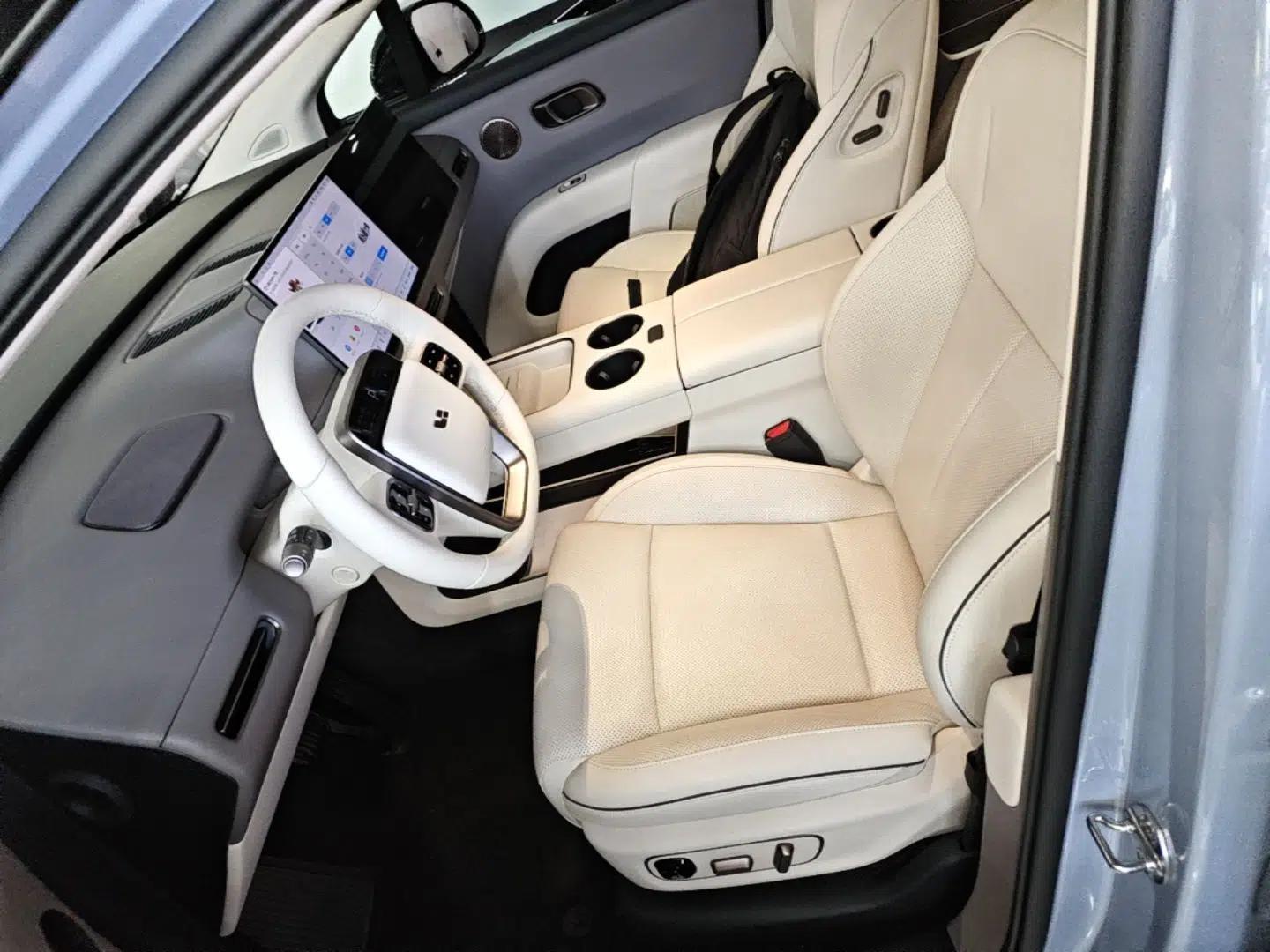 Li Auto i8 2025 Model Standard Version — миниатюра 18
