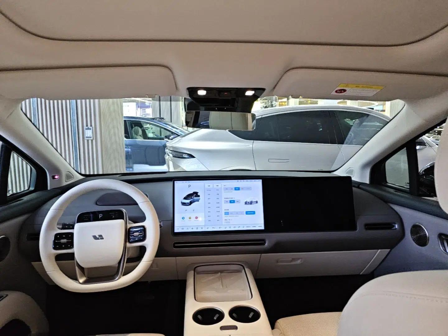 Li Auto i8 2025 Model Standard Version — миниатюра 21