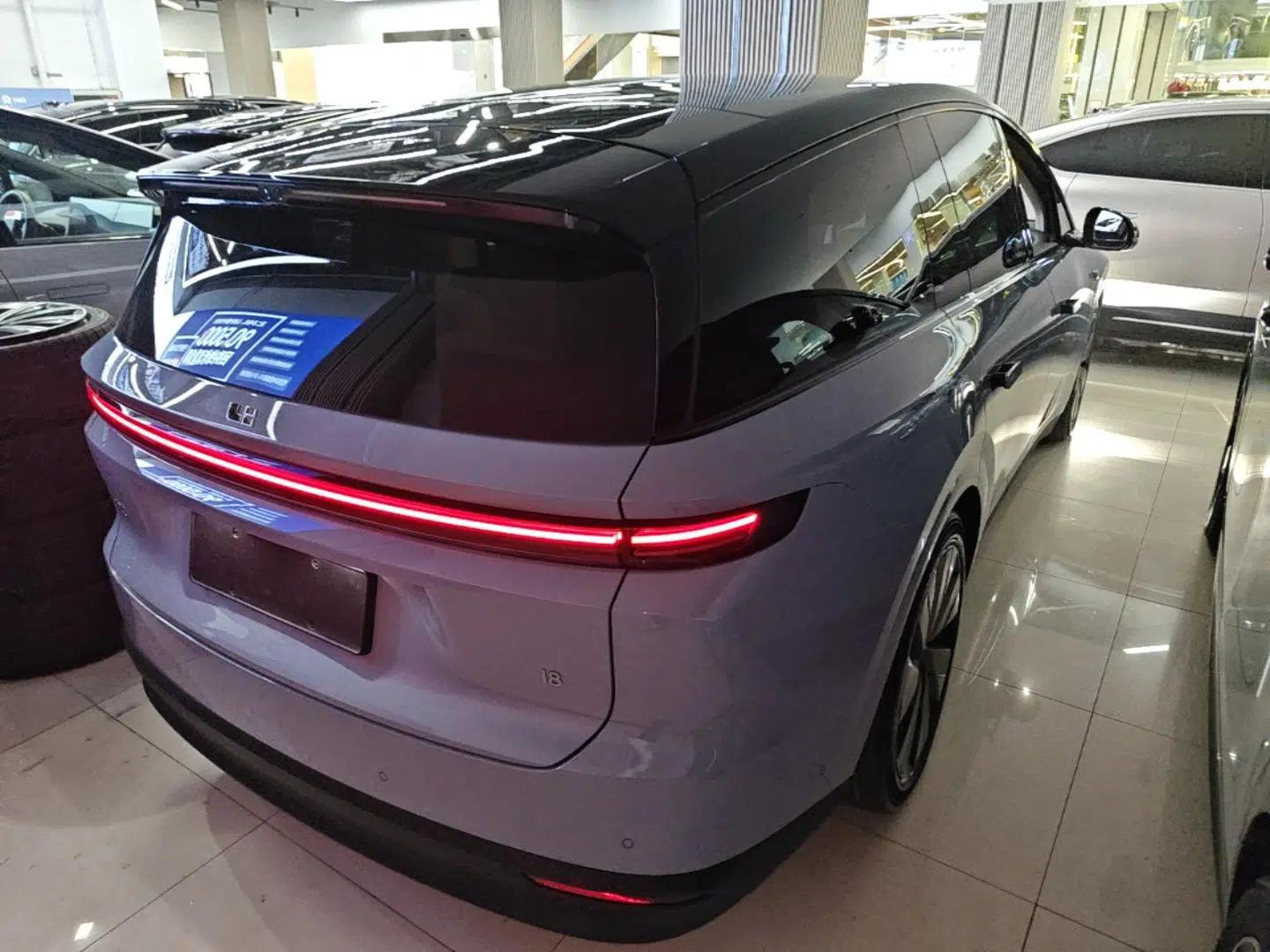 Li Auto i8 2025 Model Standard Version — миниатюра 6