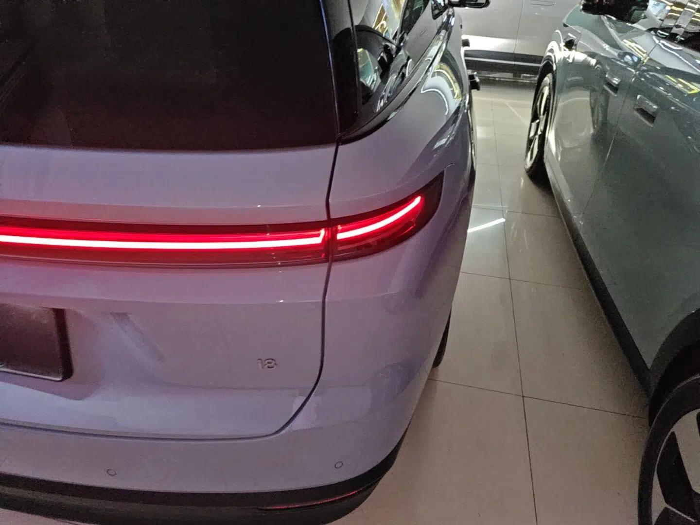 Li Auto i8 2025 Model Standard Version — миниатюра 7