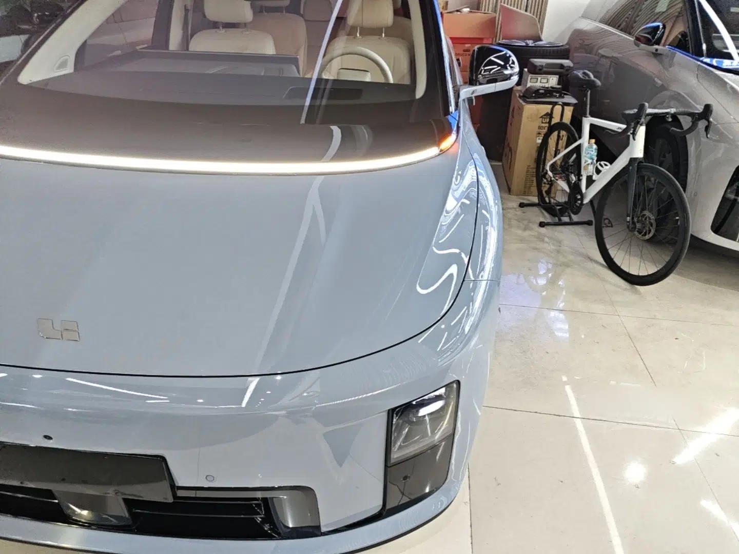Li Auto i8 2025 Model Standard Version — миниатюра 9