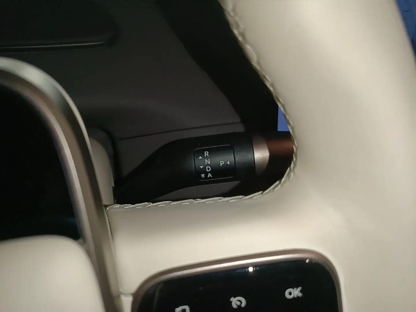 Li Auto i8 2025 Model Standard Version — миниатюра 17