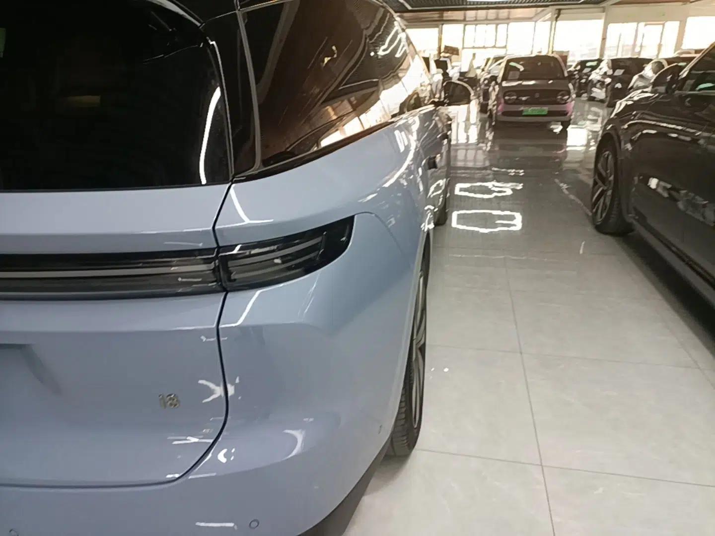 Li Auto i8 2025 Model Standard Version — миниатюра 7