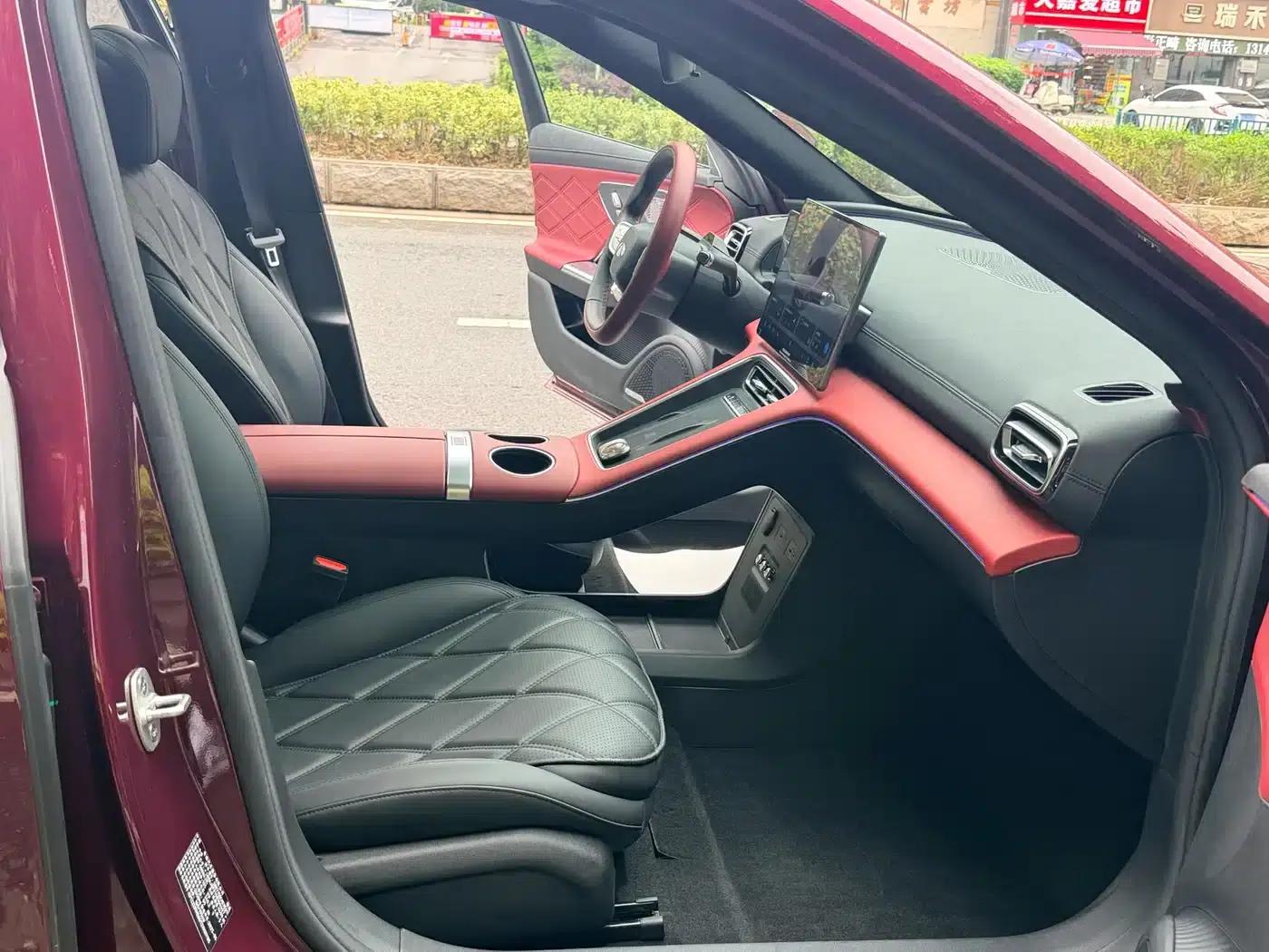 Fengyun A9L 2025 All-Wheel Drive High-Performance Peak Edition — миниатюра 11