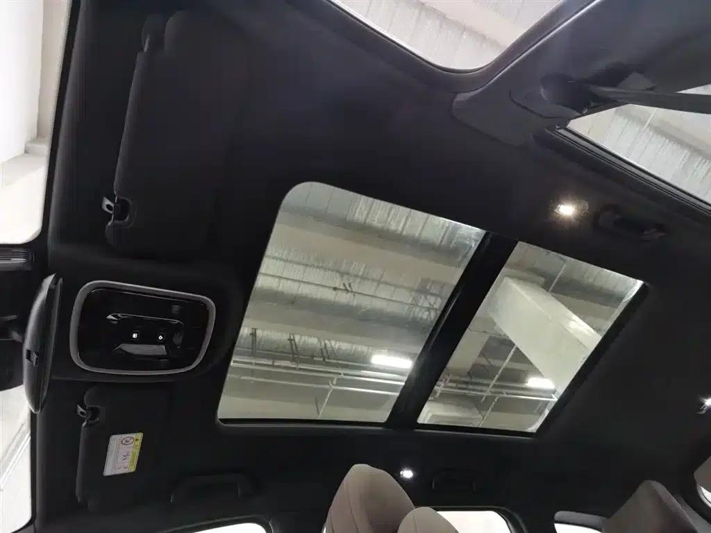 Fengyun T8 2025 1.5T 130km Premium Edition 7-seater — миниатюра 14
