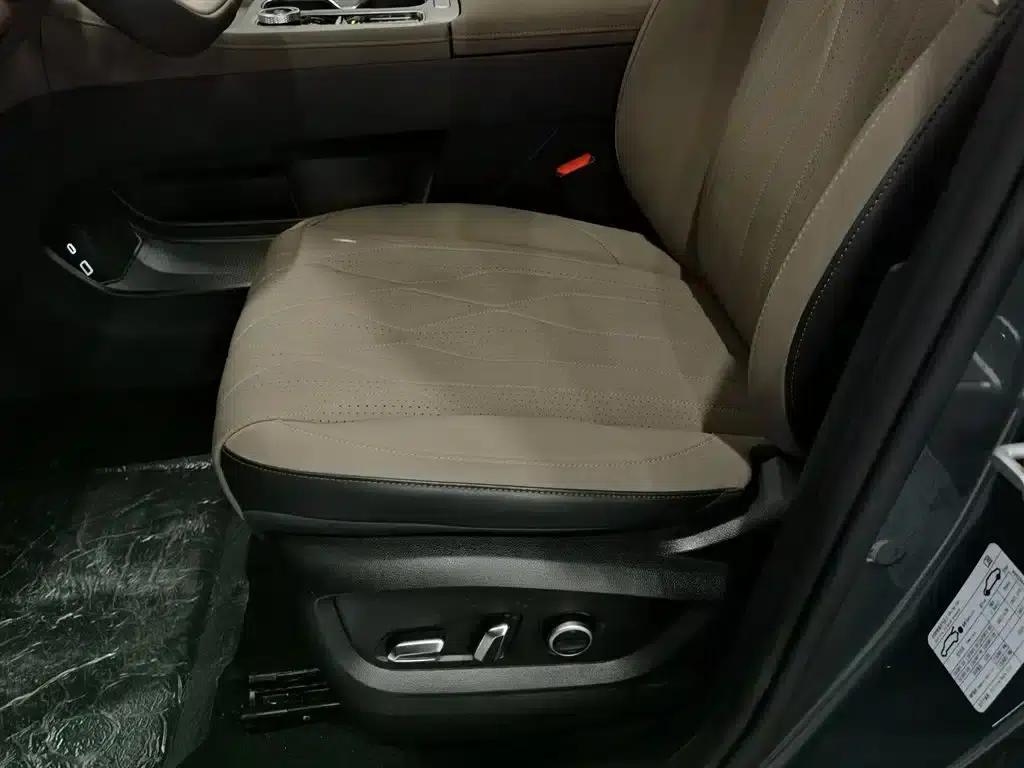 Fengyun T8 2025 1.5T 130km Premium Edition 7-seater — миниатюра 20