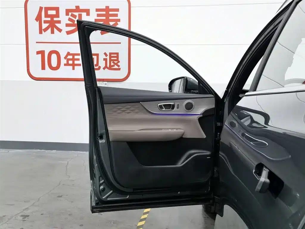 Fengyun T8 2025 1.5T 130km Premium Edition 7-seater — миниатюра 8