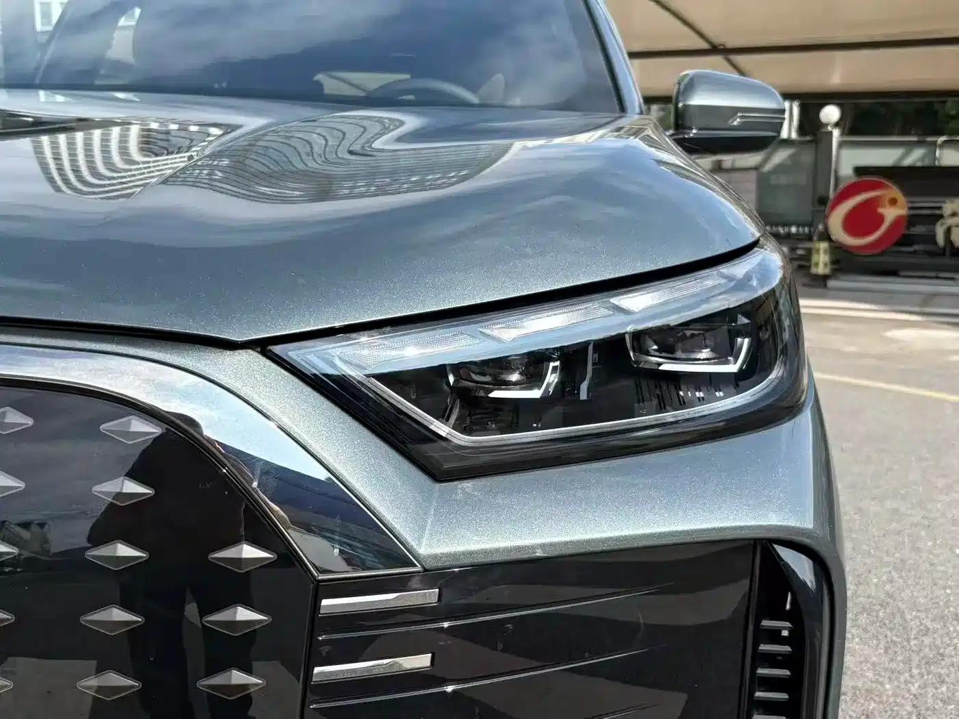 Fengyun T8 2025 1.5T 130km Premium Edition 5-seater — миниатюра 16