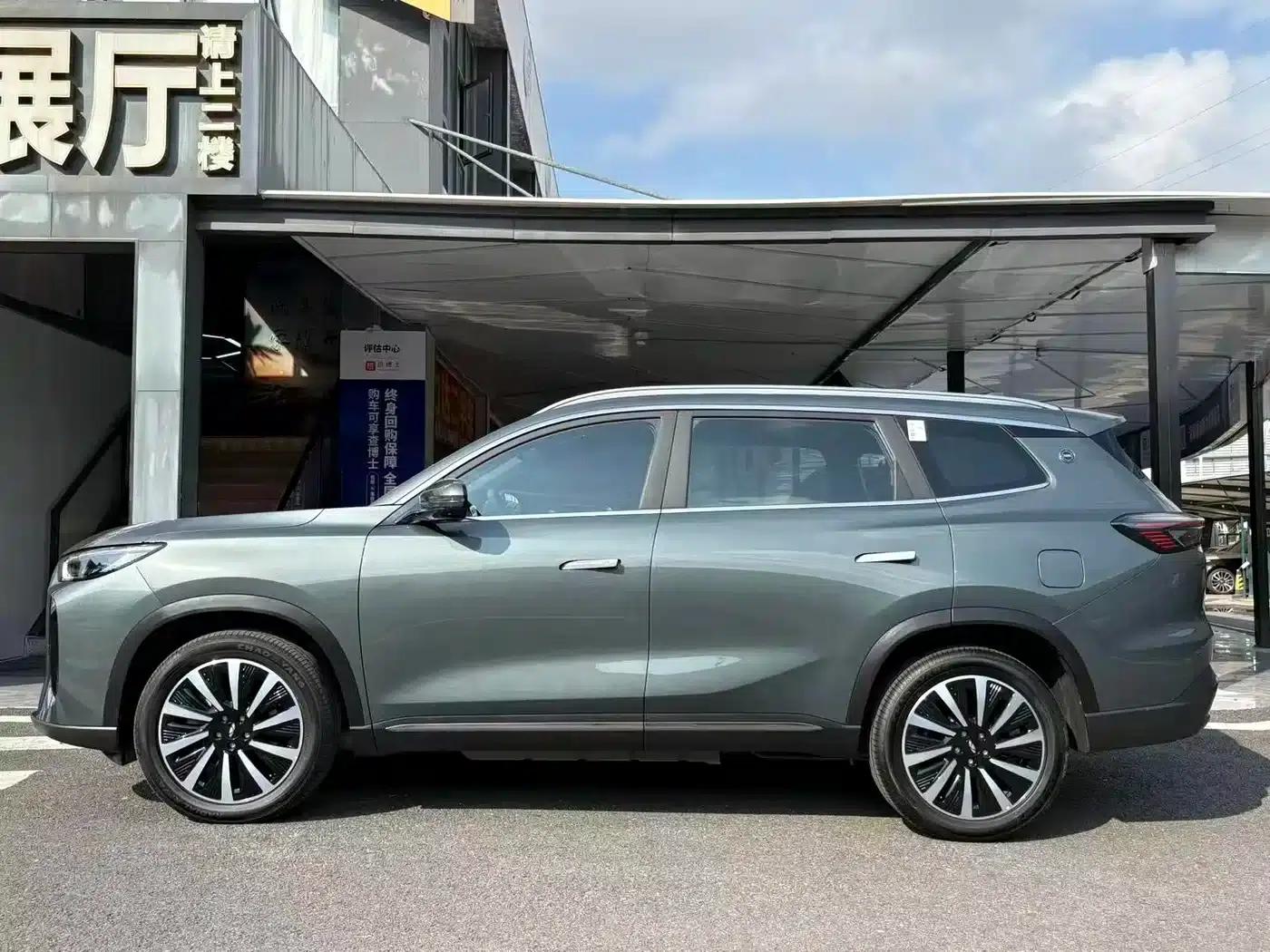 Fengyun T8 2025 1.5T 130km Premium Edition 5-seater — миниатюра 4
