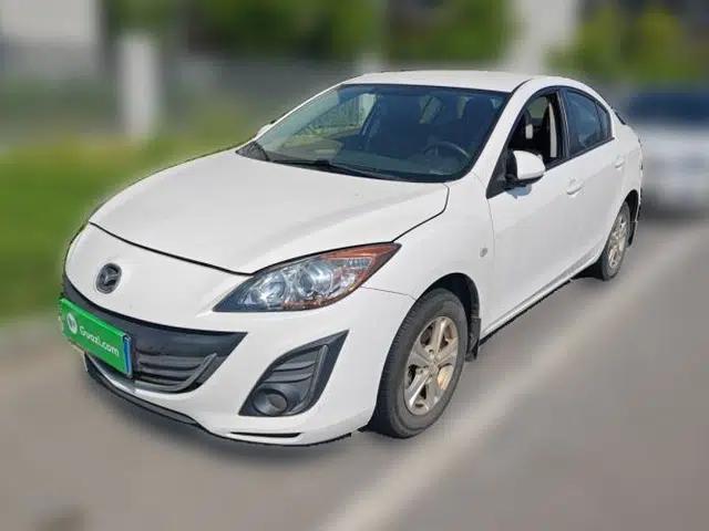 Mazda 3 2015 Sedan 1.6L Manual Comfort Model