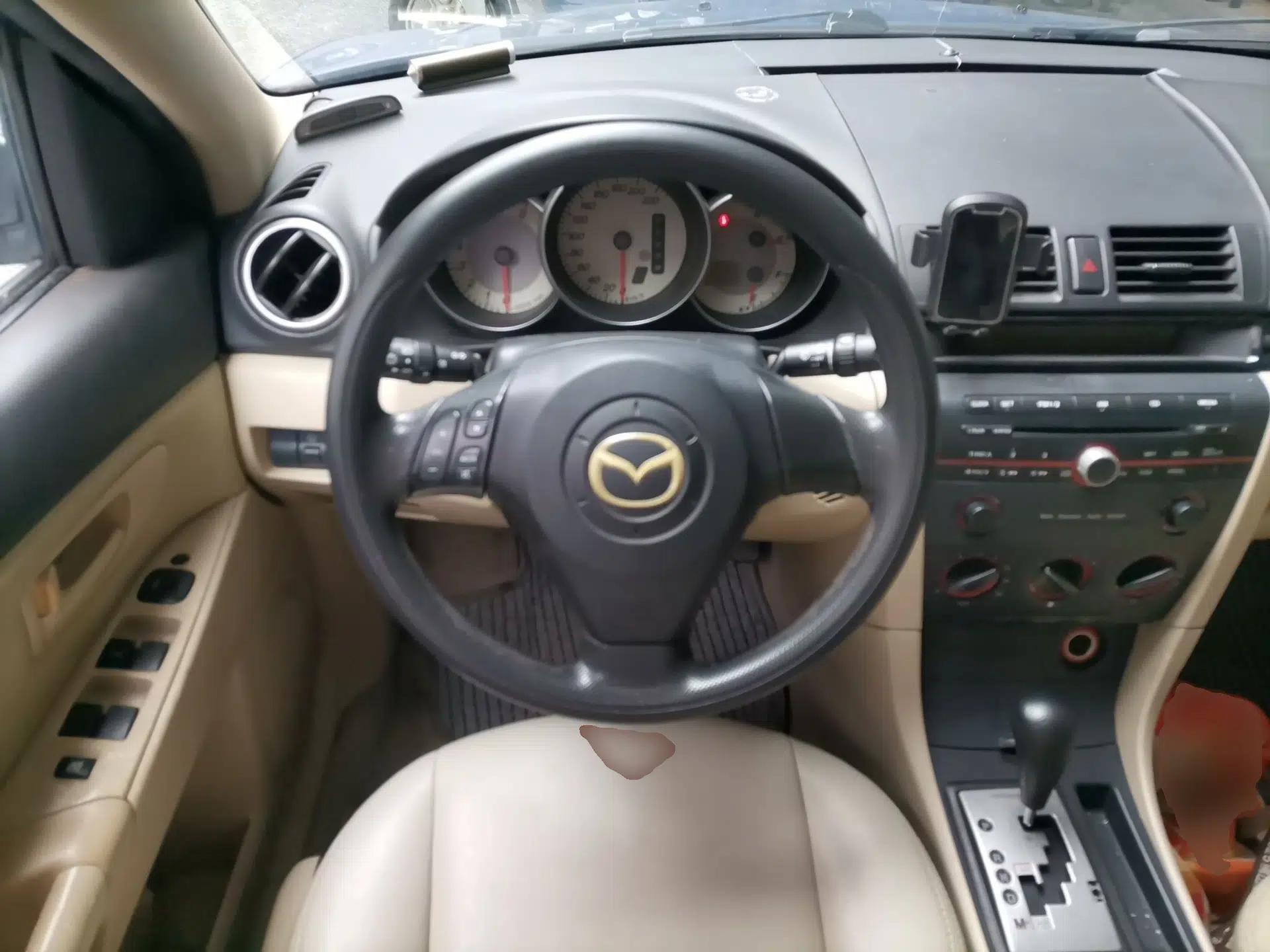 Mazda 3 2010 1.6L Automatic Classic Stylish Version — миниатюра 11