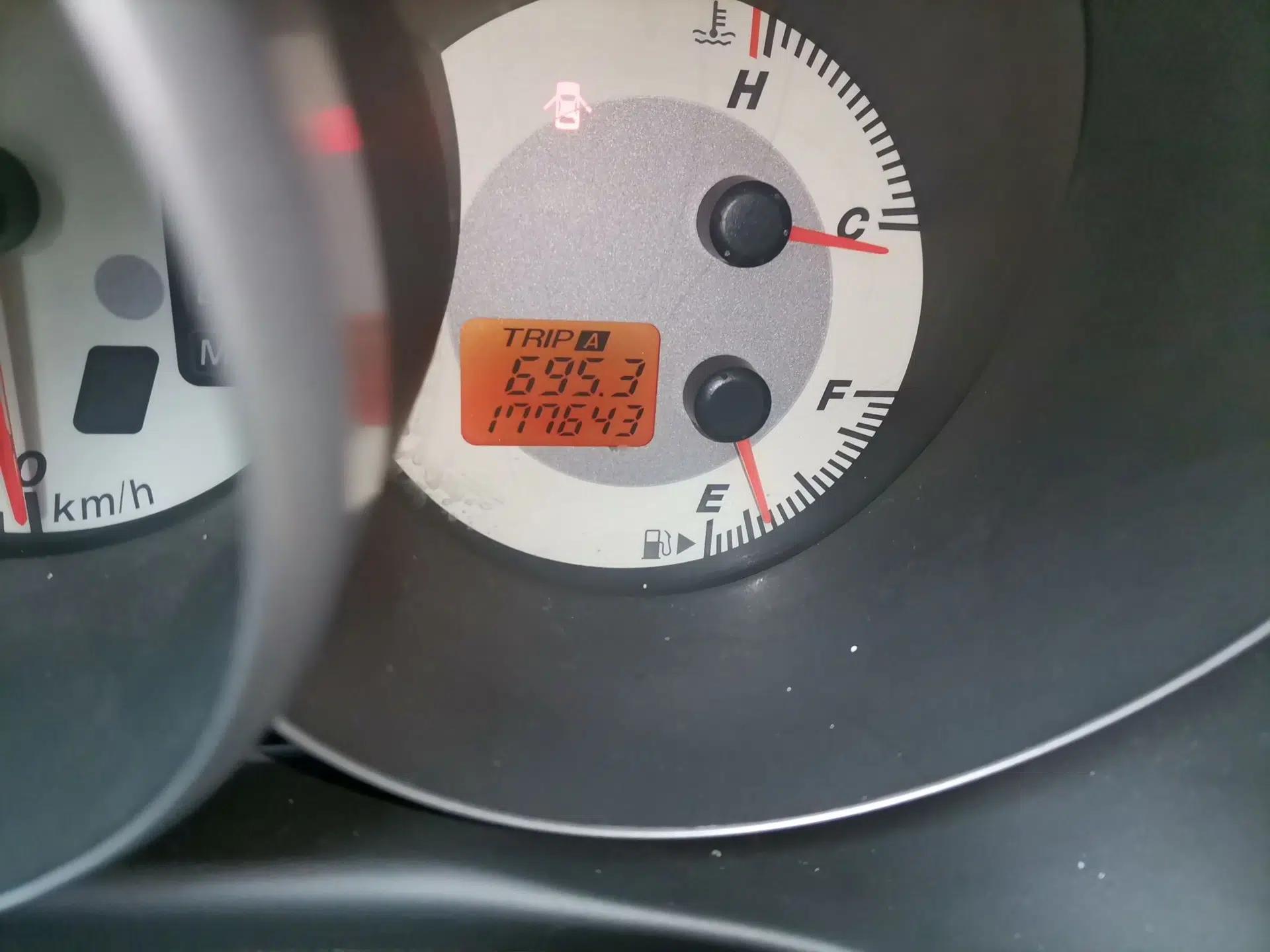 Mazda 3 2010 1.6L Automatic Classic Stylish Version — миниатюра 13