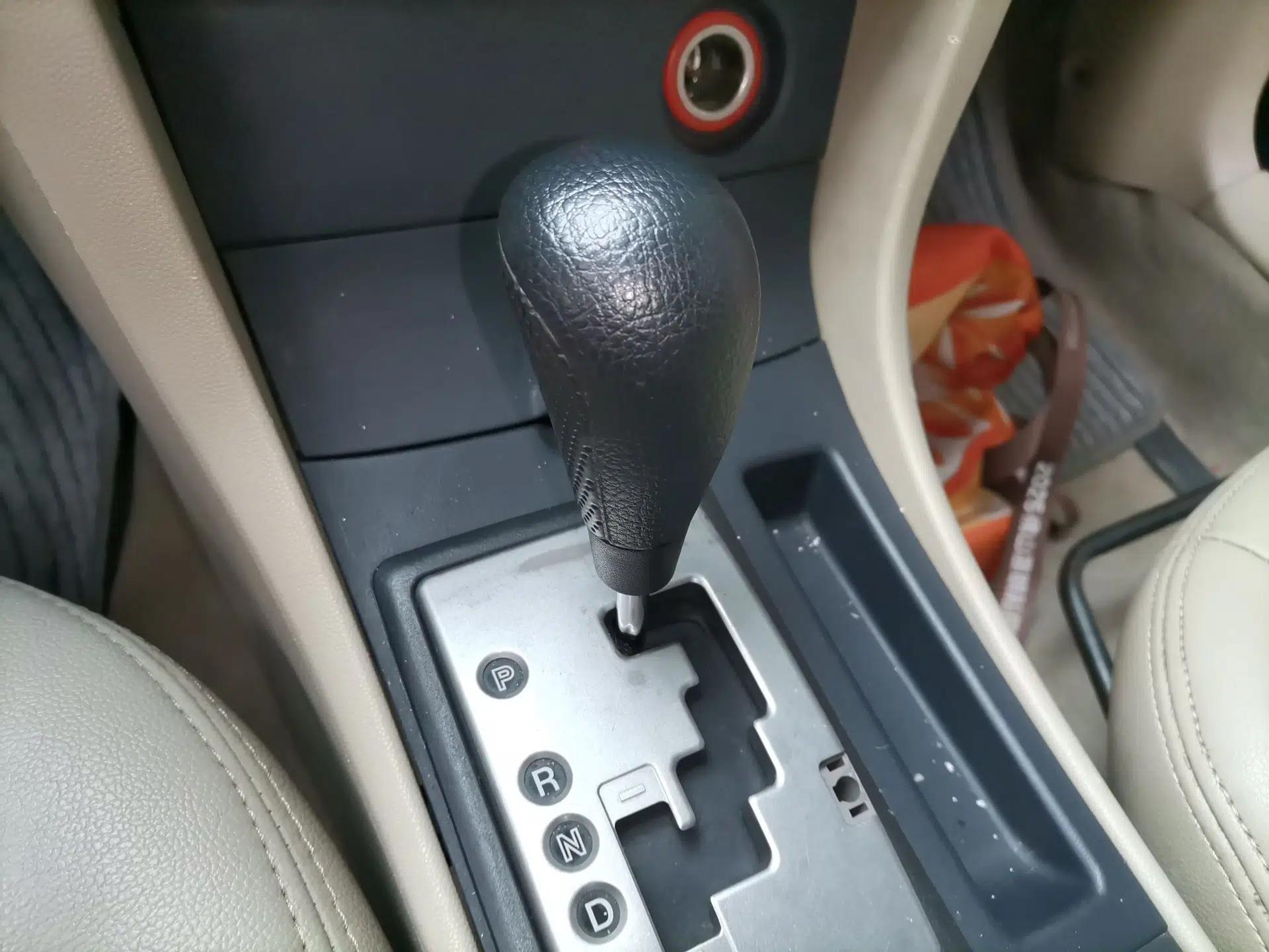 Mazda 3 2010 1.6L Automatic Classic Stylish Version — миниатюра 15