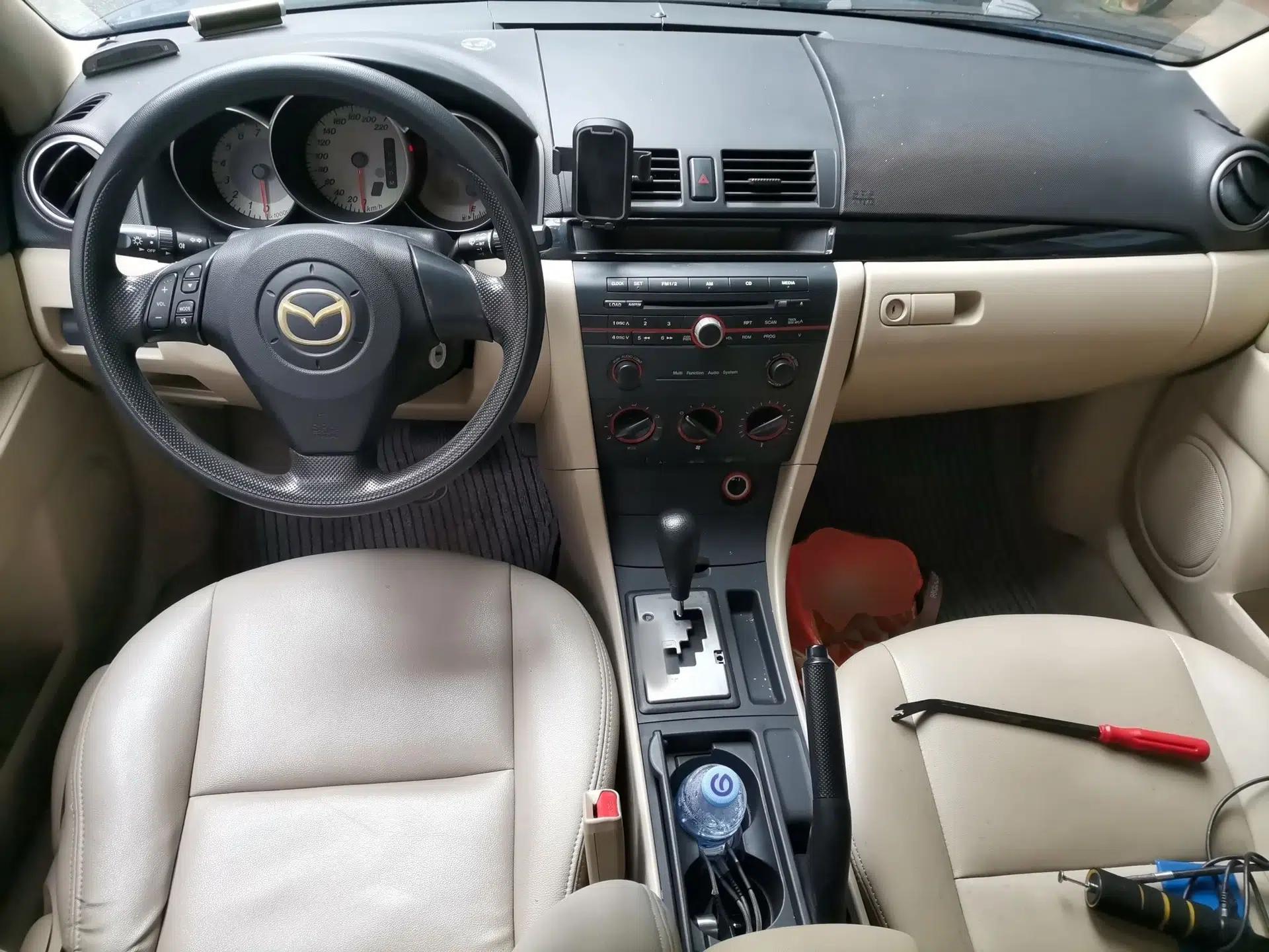 Mazda 3 2010 1.6L Automatic Classic Stylish Version — миниатюра 10