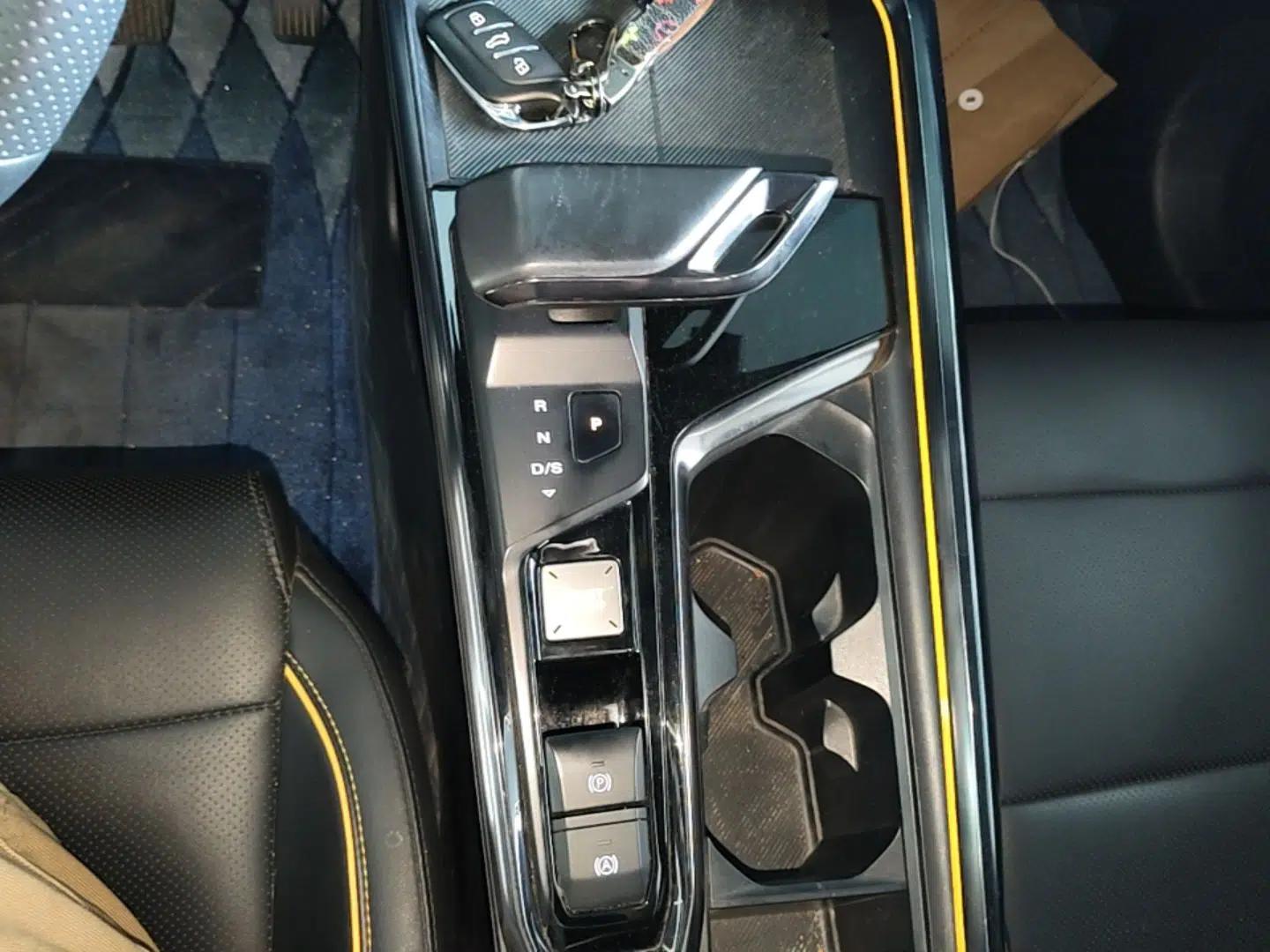 MG 5 Scorpio 2022 1.5T Trophy Sport Luxurious Edition — миниатюра 17