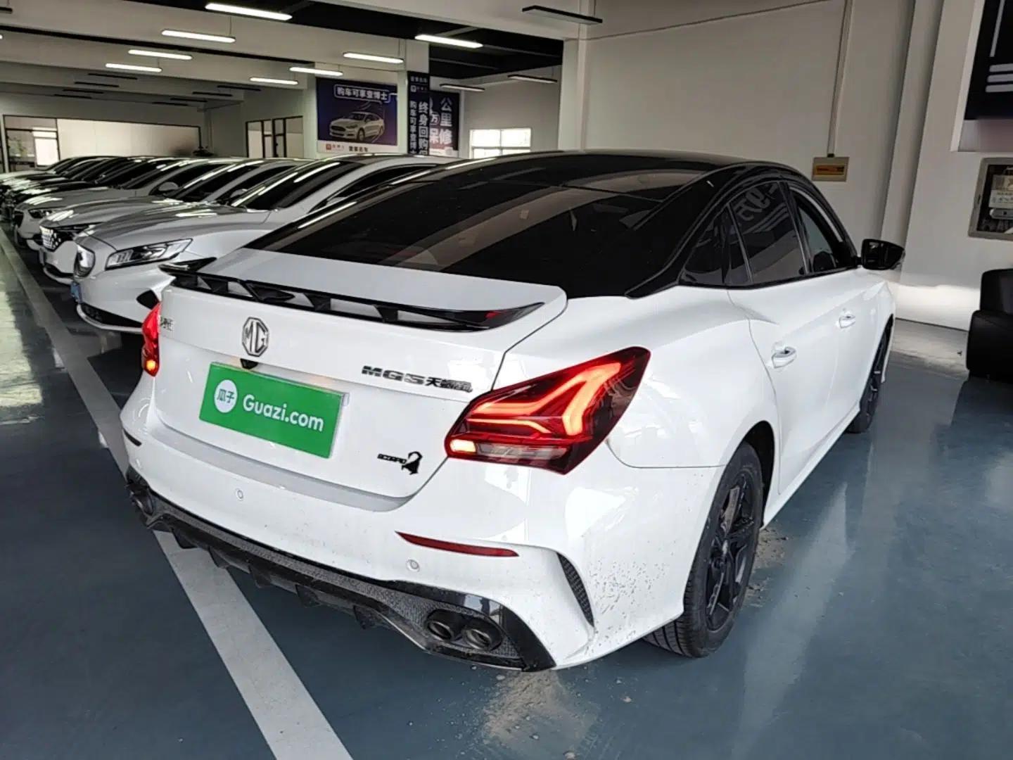 MG 5 Scorpio 2022 1.5T Trophy Sport Luxurious Edition — миниатюра 6