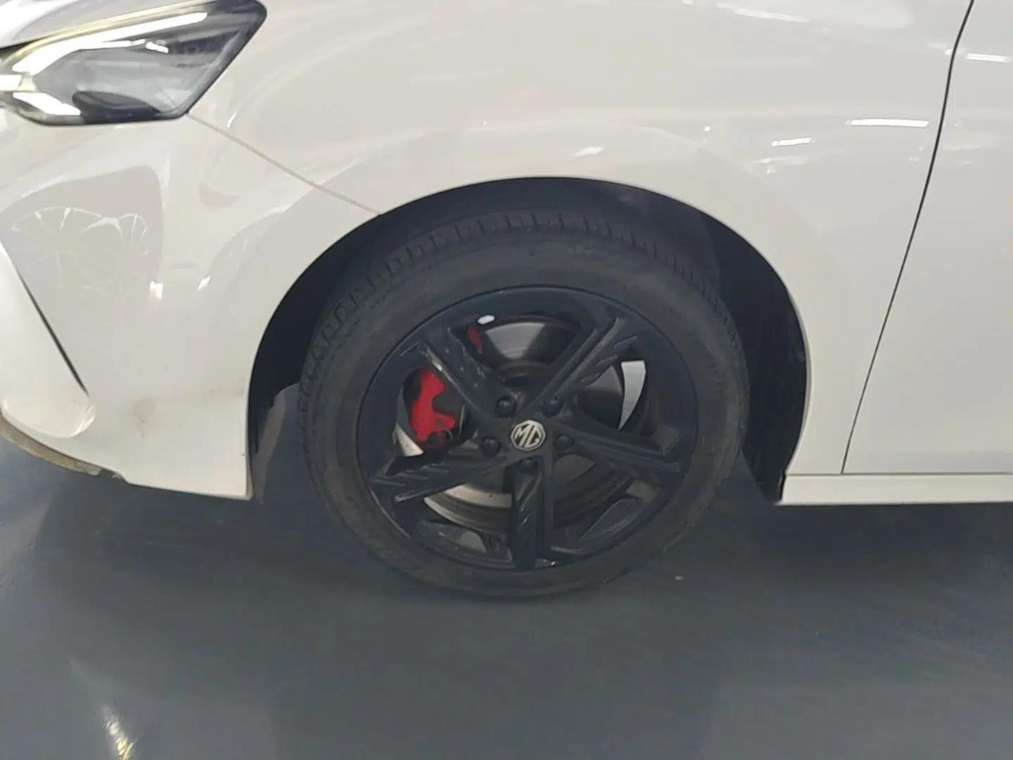 MG 5 Scorpio 2022 1.5T Trophy Sport Luxurious Edition — миниатюра 8