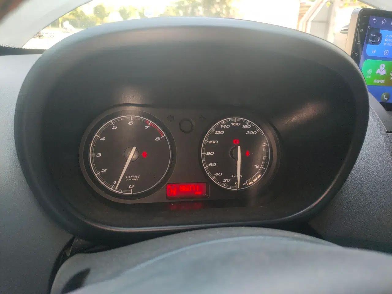 MG 3 2011 Xross 1.5L Luxury Edition — миниатюра 12