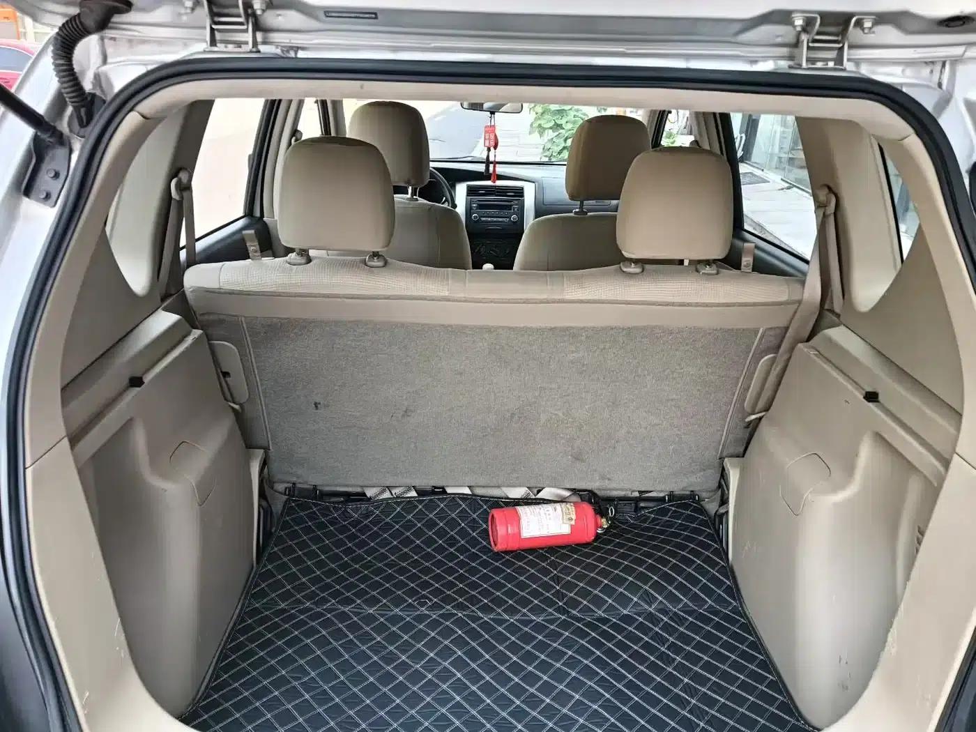 Nissan Livina 2013 1.6XE CVT Comfort Edition — миниатюра 8