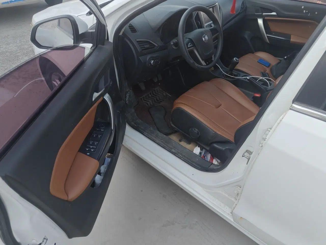 MG GT 2016 1.5L Manual Value-Added Luxury Edition — миниатюра 17