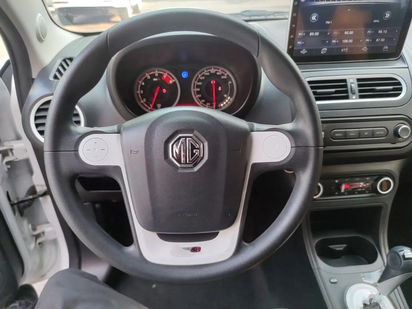 MG 3SW 2015 1.5L AMT Elite Model — миниатюра 14