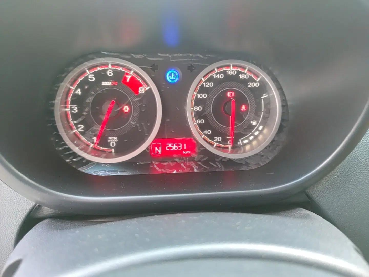 MG 3SW 2015 1.5L AMT Elite Model — миниатюра 15