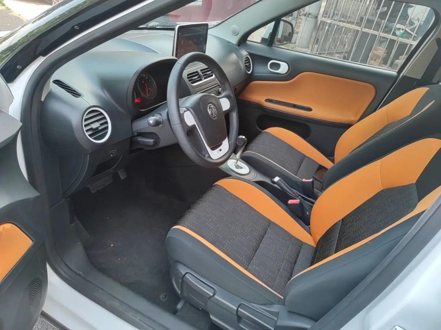 MG 3SW 2015 1.5L AMT Elite Model — миниатюра 18