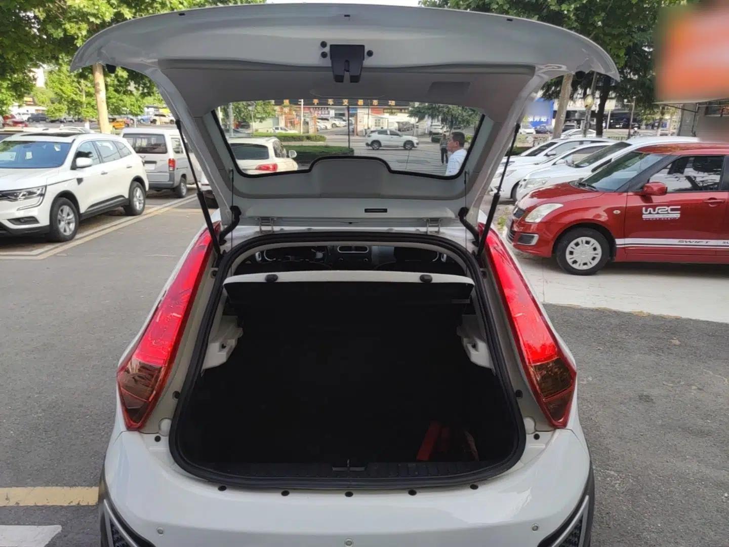 MG 3SW 2015 1.5L AMT Elite Model — миниатюра 22