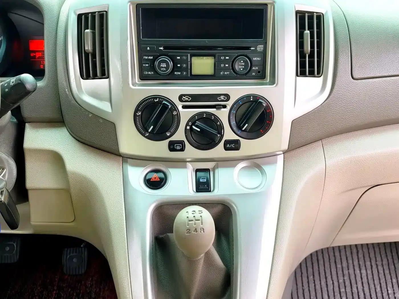 Nissan NV200 2014 1.6L Manual Deluxe Edition (China IV Emission Standard) — миниатюра 14