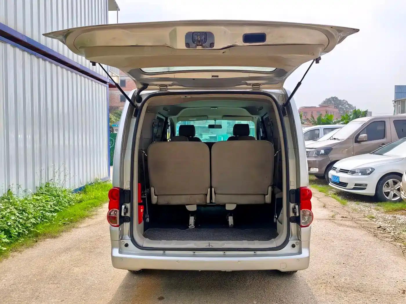 Nissan NV200 2014 1.6L Manual Deluxe Edition (China IV Emission Standard) — миниатюра 26