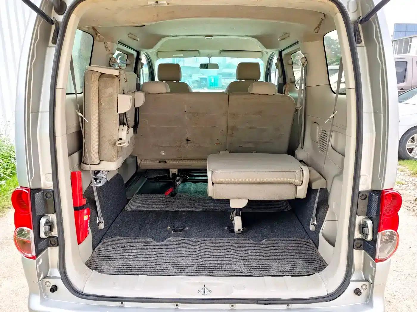 Nissan NV200 2014 1.6L Manual Deluxe Edition (China IV Emission Standard) — миниатюра 28