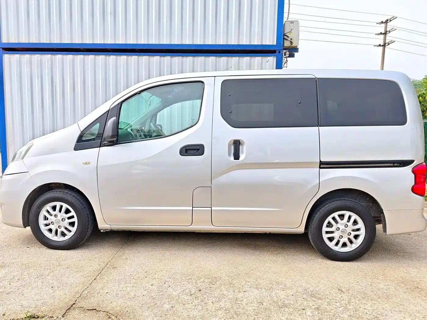 Nissan NV200 2014 1.6L Manual Deluxe Edition (China IV Emission Standard) — миниатюра 7