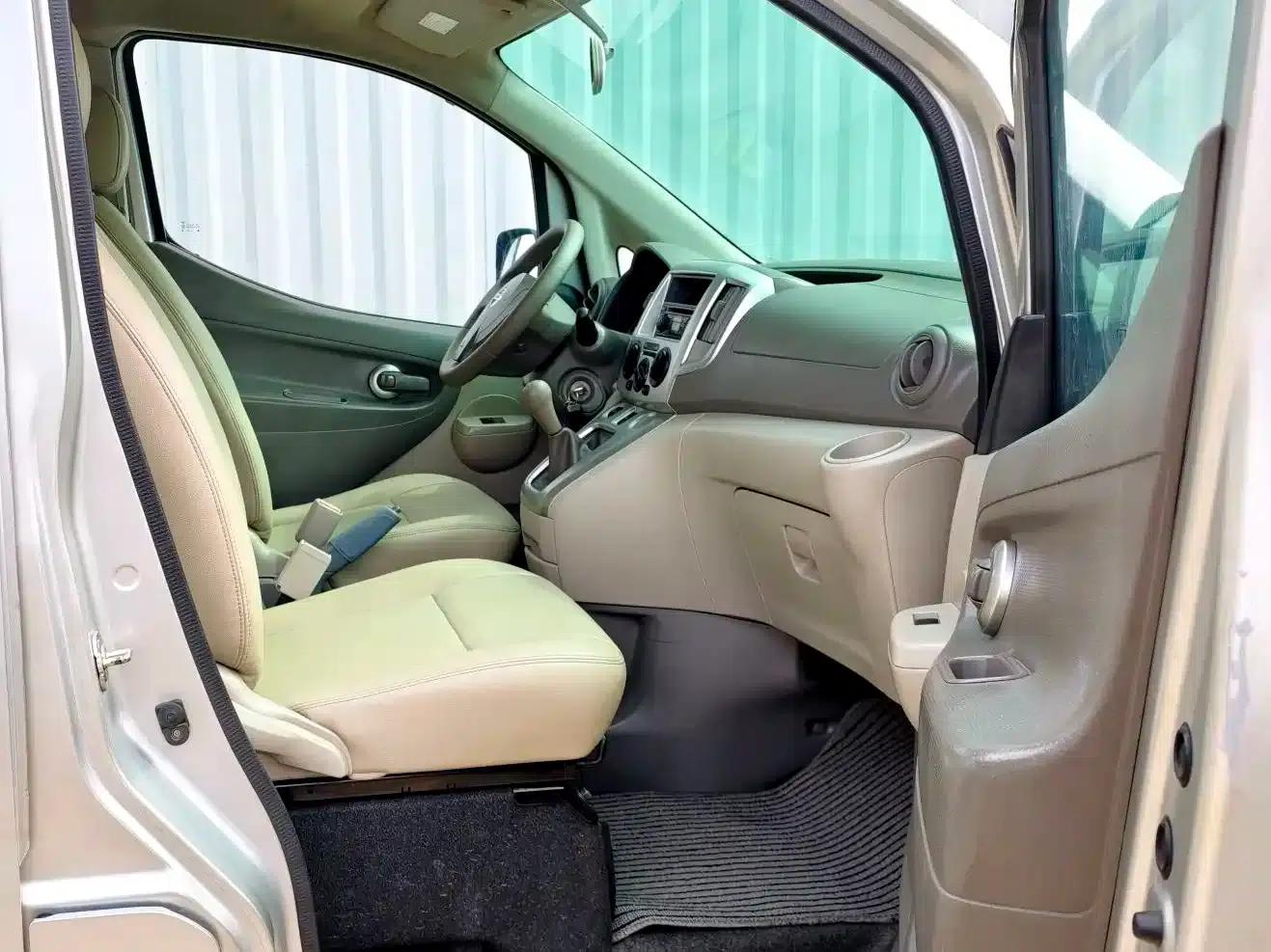 Nissan NV200 2014 1.6L Manual Deluxe Edition (China IV Emission Standard) — миниатюра 10