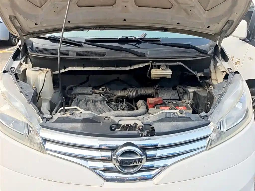 Nissan NV200 2018 1.6L CVT Luxury — миниатюра 20