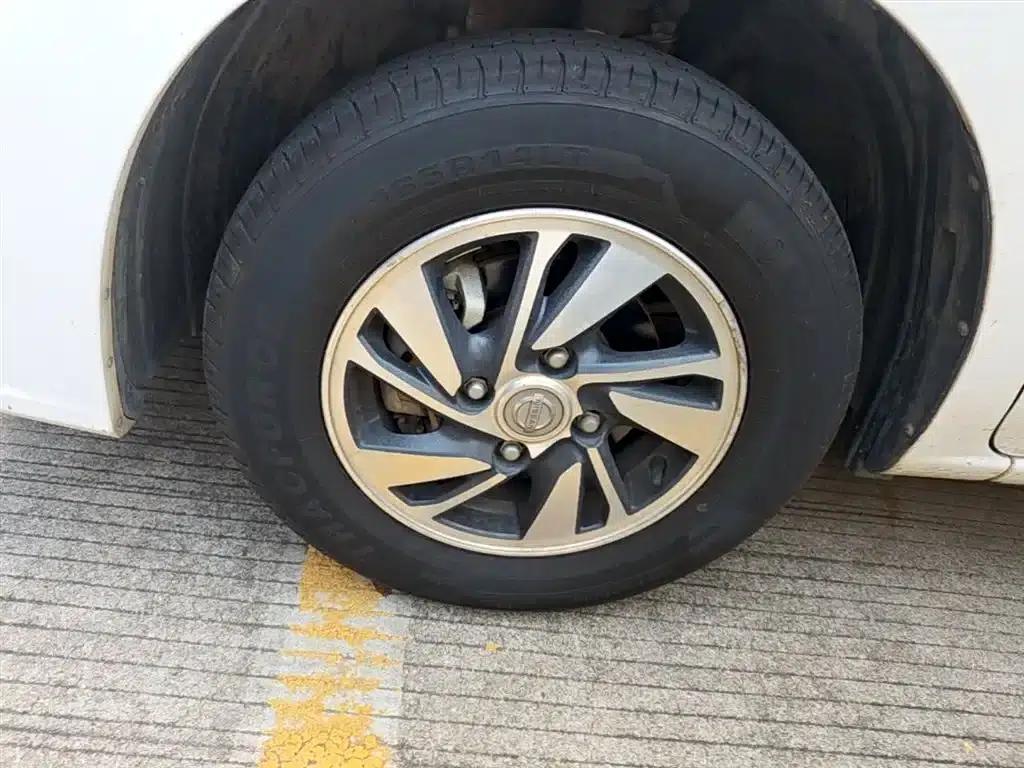 Nissan NV200 2018 1.6L CVT Luxury — миниатюра 23