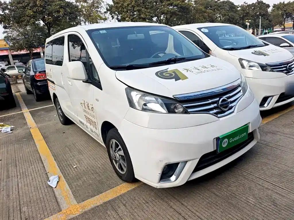 Nissan NV200 2018 1.6L CVT Luxury — миниатюра 4