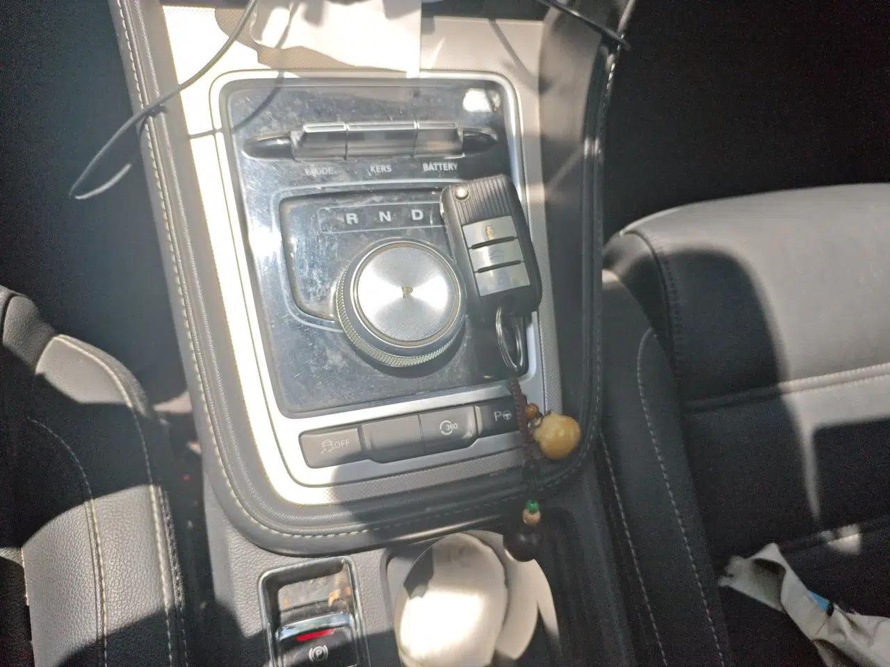 MG 6 New Energy 2018 45T E-DRIVE Intelligent Drive Hybrid PILOT Super Internet Edition — миниатюра 15