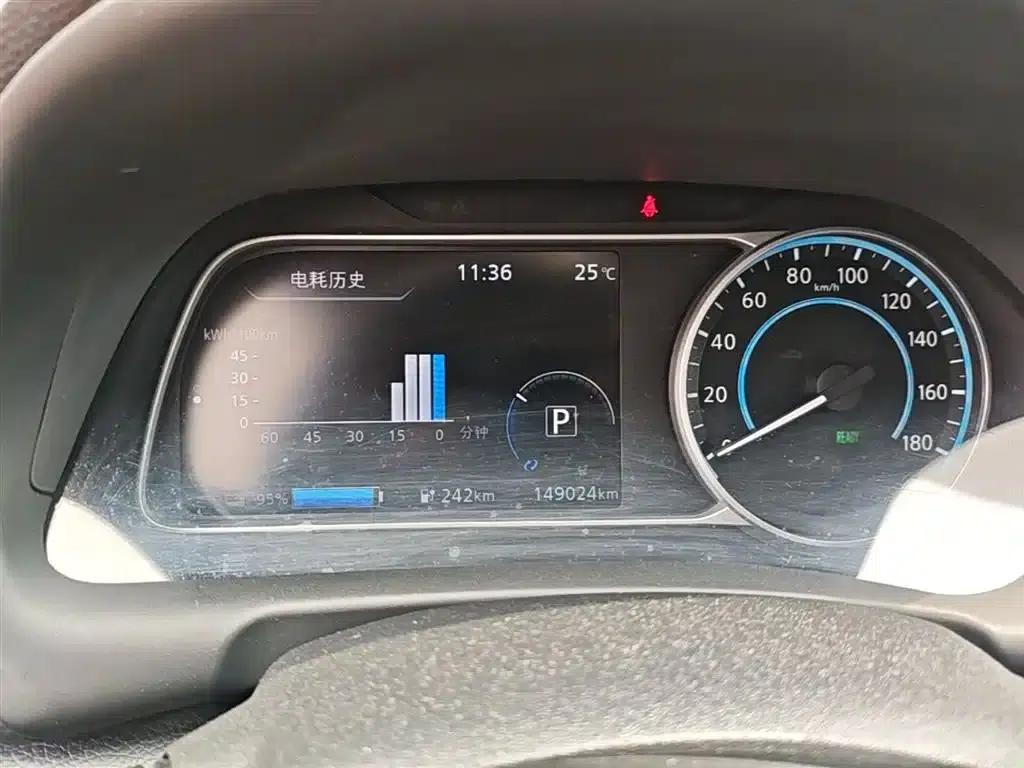 Nissan Sylphy EV 2018 Smart Edition — миниатюра 12