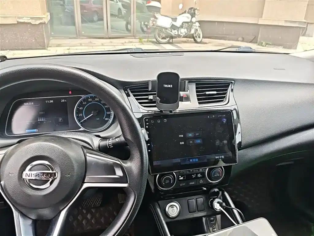 Nissan Sylphy EV 2018 Smart Edition — миниатюра 10