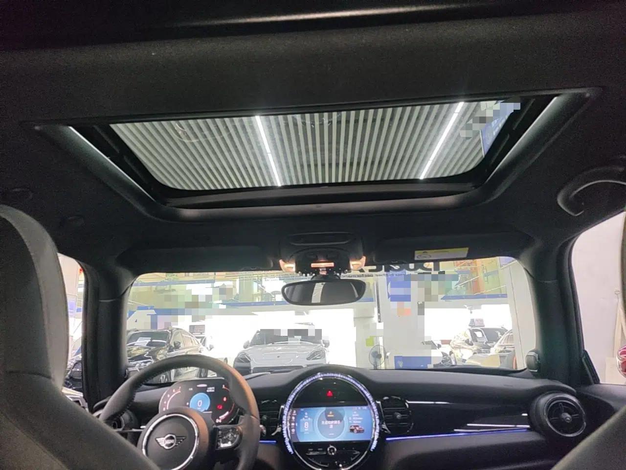 MINI JCW 2023 Facelift 2.0T JOHN COOPER WORKS ALL-IN — миниатюра 21