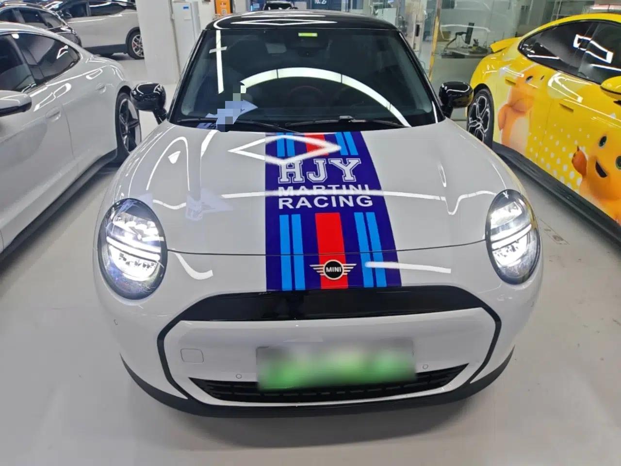 MINI Electric COOPER 2025 456km COOPER E Classic Style — миниатюра 2