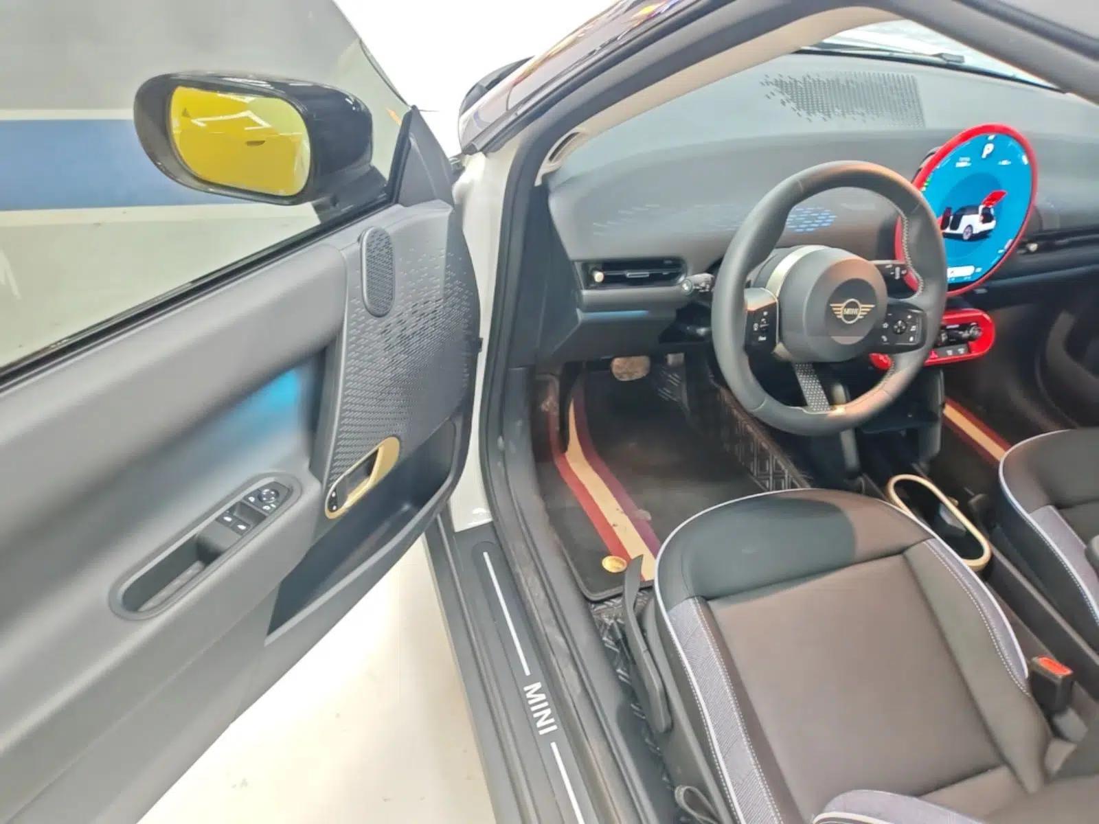 MINI Electric COOPER 2025 456km COOPER E Classic Style — миниатюра 19