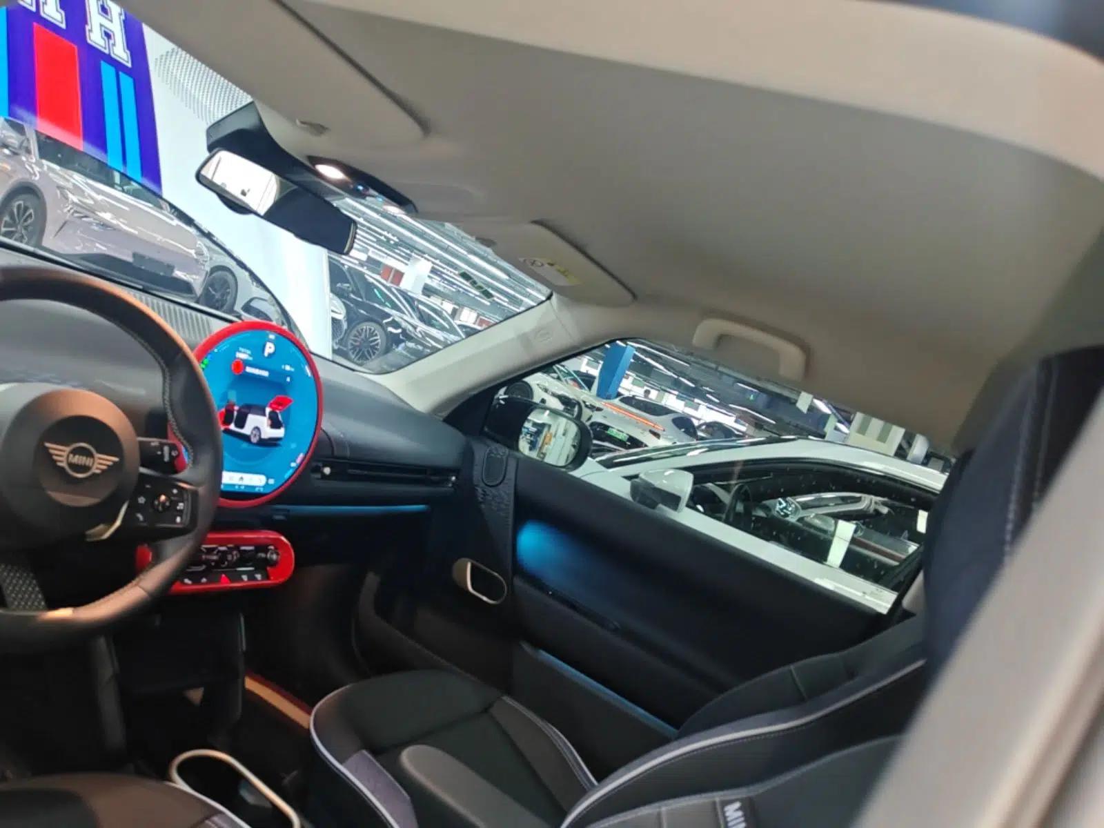 MINI Electric COOPER 2025 456km COOPER E Classic Style — миниатюра 21