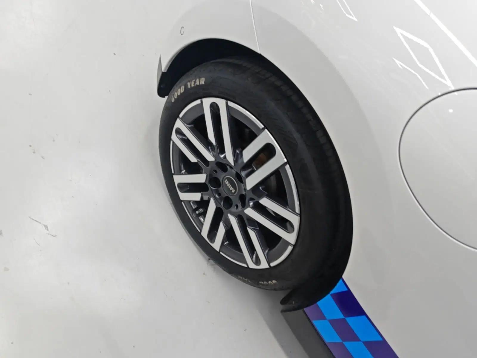 MINI Electric COOPER 2025 456km COOPER E Classic Style — миниатюра 10