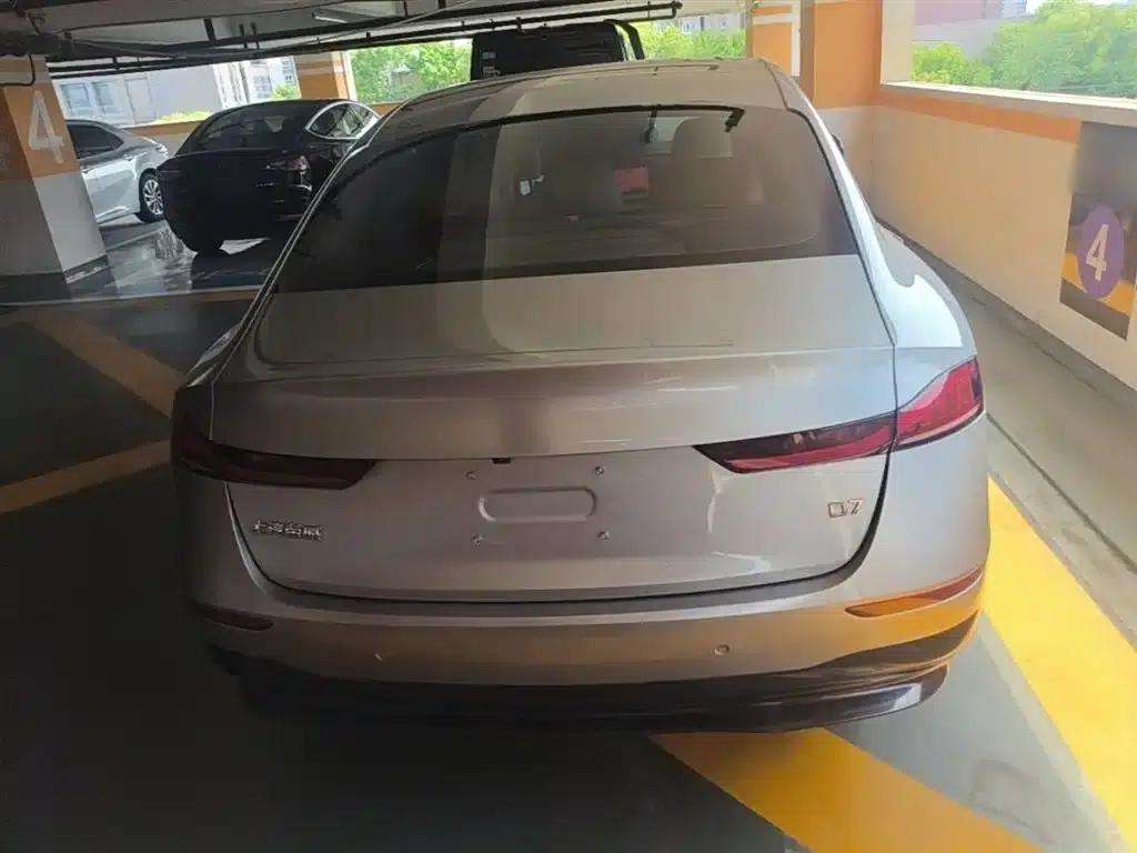 Roewe D7 2023 EV 510km Rear-Wheel Drive Flagship Edition — миниатюра 4